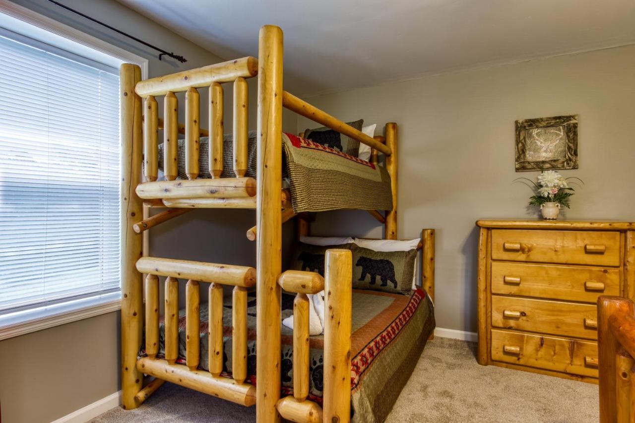 סביירוויל Fun & Games By Honeybearcabins 2Br/1Ba Sleeps 7 מראה חיצוני תמונה