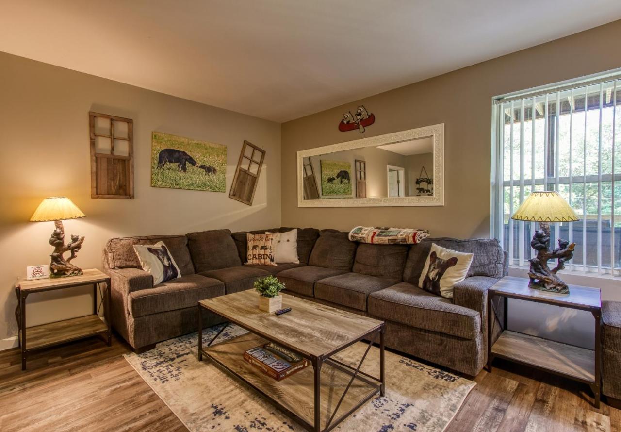 סביירוויל Fun & Games By Honeybearcabins 2Br/1Ba Sleeps 7 מראה חיצוני תמונה
