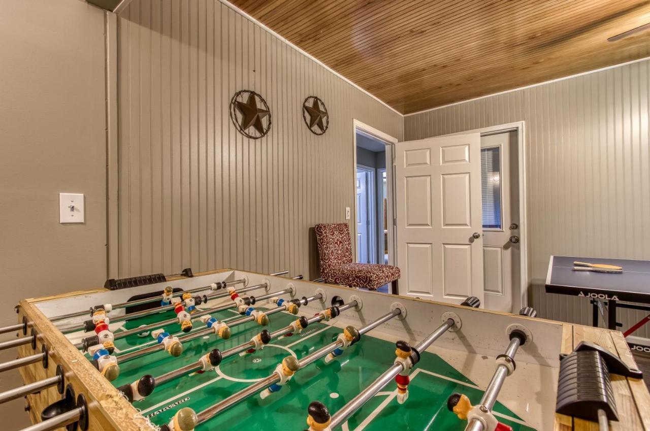 סביירוויל Fun & Games By Honeybearcabins 2Br/1Ba Sleeps 7 מראה חיצוני תמונה